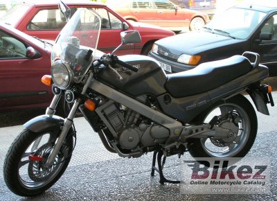 1989 honda ntv 650 revere photo